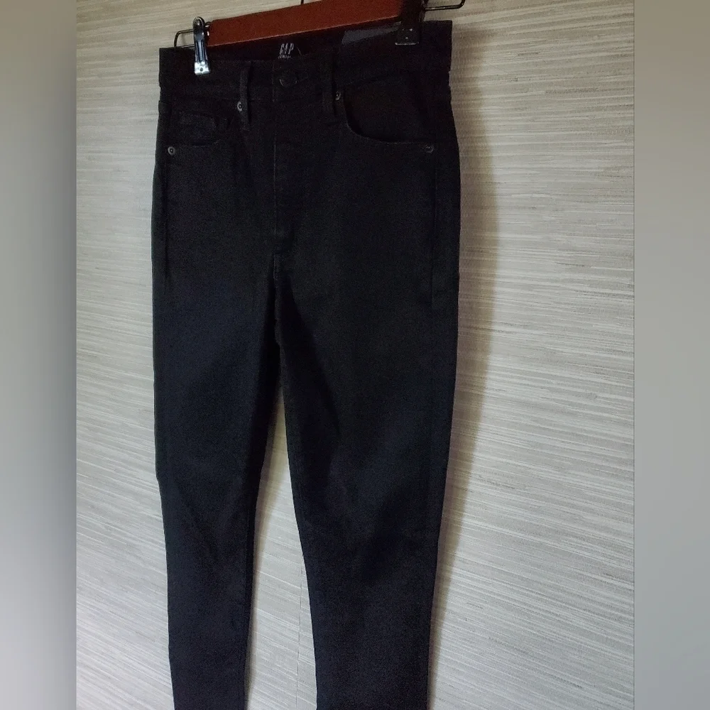 GAP High Rise Sculpt True Skinny Ankle Jeans RAW HEM Black Size 26/2 RT$99 NWT